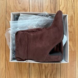 Chinese Laundry Rich Brown Heeled Boots